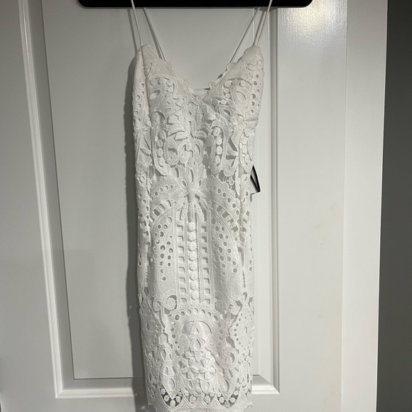Brand new with tags lace white dress - Picture 1 of 4
